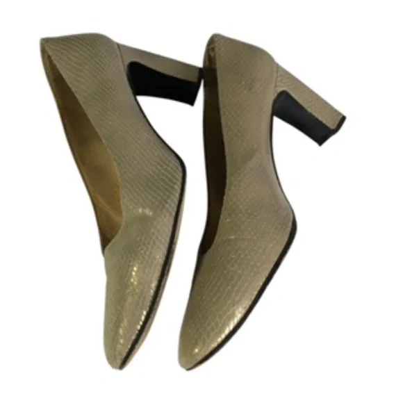 Stuart Weitzman 3" Snake Print Leather Tan Heel Pumps Size 7.5 B - Picture 9 of 9